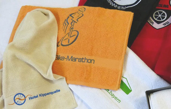 Handtuch besticken lassen