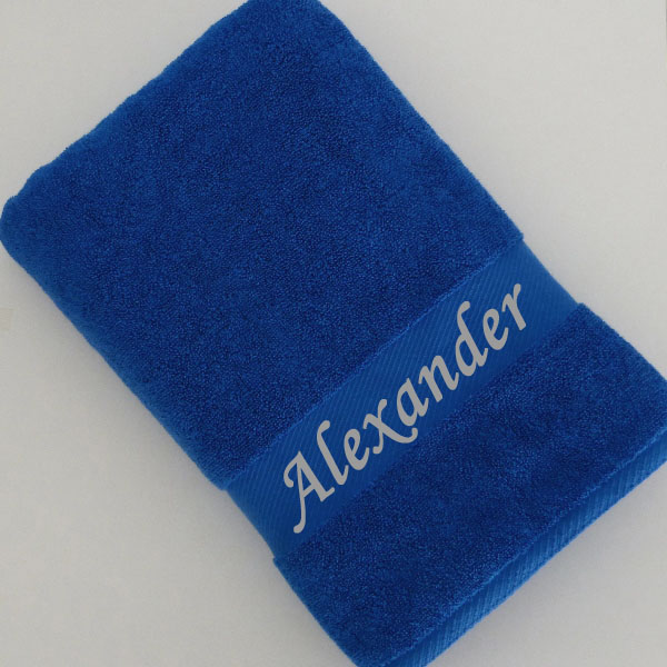 Saunatuch mit Namen bestickt royalblau