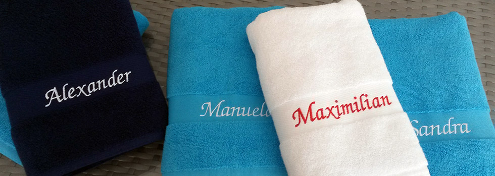 Handtuecher_mit_Namen_bestickt